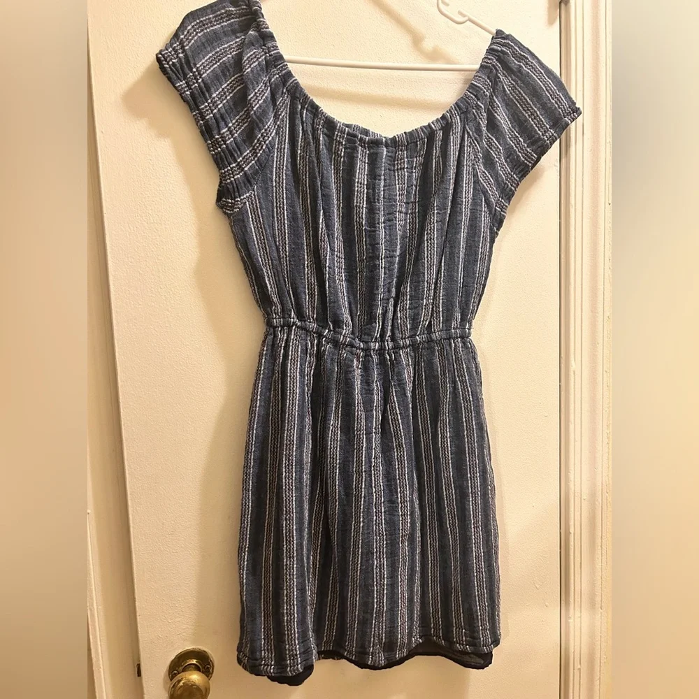 3/$10 🏷️ *LAST CHANCE!* Universal Thread Navy and White Striped Dress - Picture 5 of 5